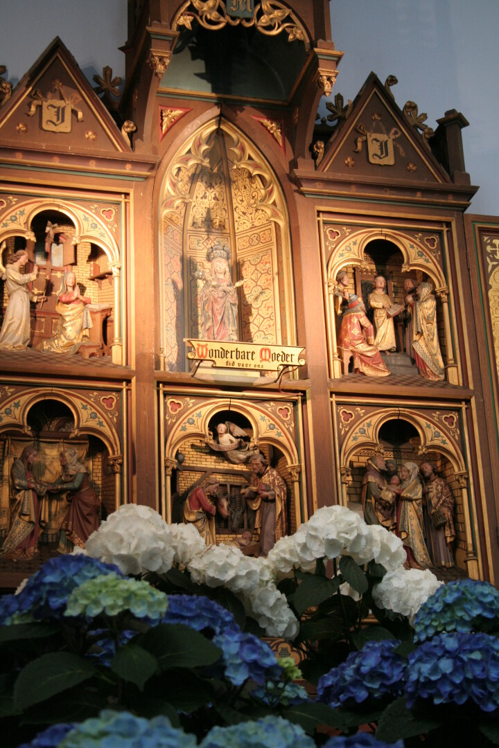 Een digitaal kaarsje aansteken